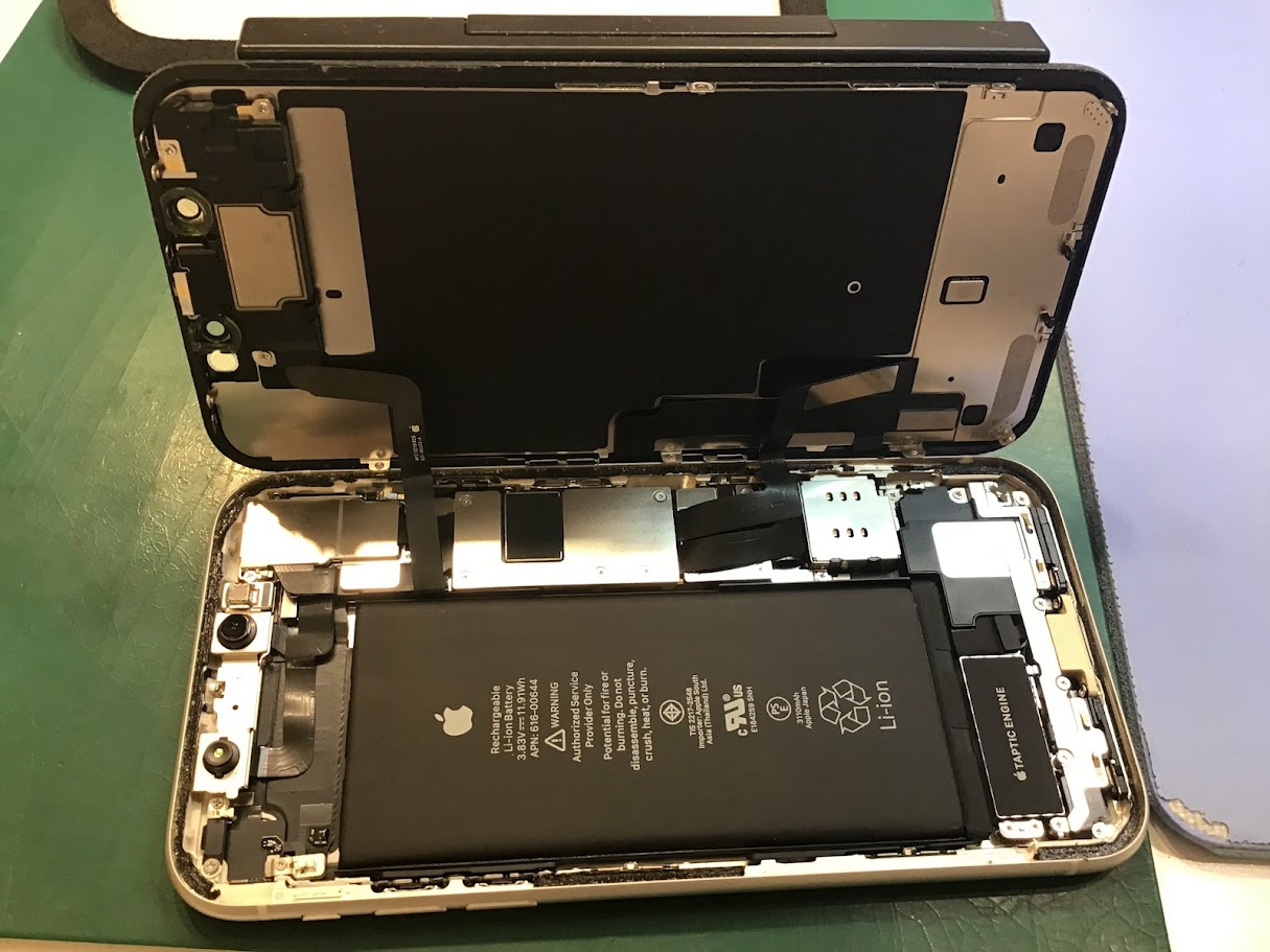 iPhone11のバッテリー交換ならデータそのまま修理可能なスマホ修理工房セレオ甲府店へ！